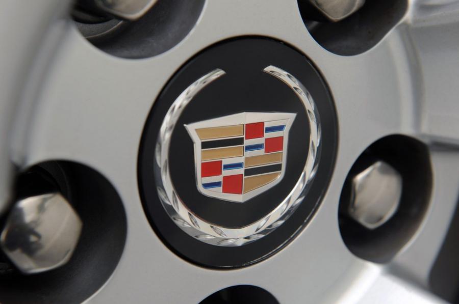  Cadillac CTS-V Coupe 2011 года  (фото 58 из 71)